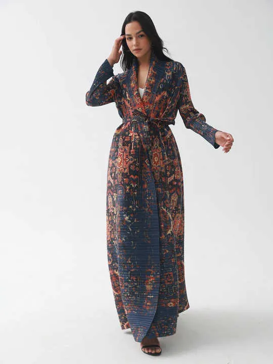 عبايات نسائيه انيقه و مريحة - Elegant and comfortable women's abayas