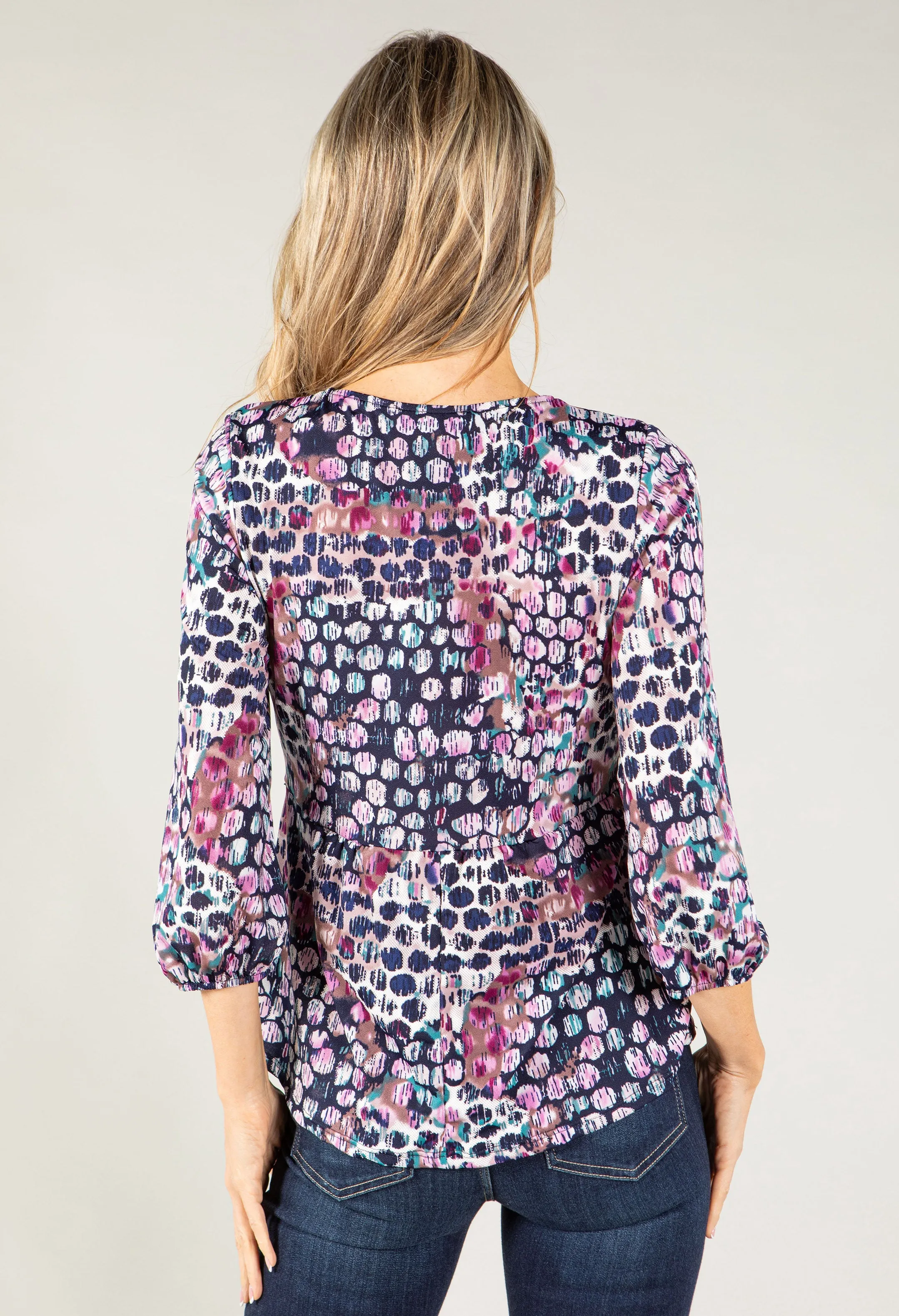 Abstract Knot Detail Top