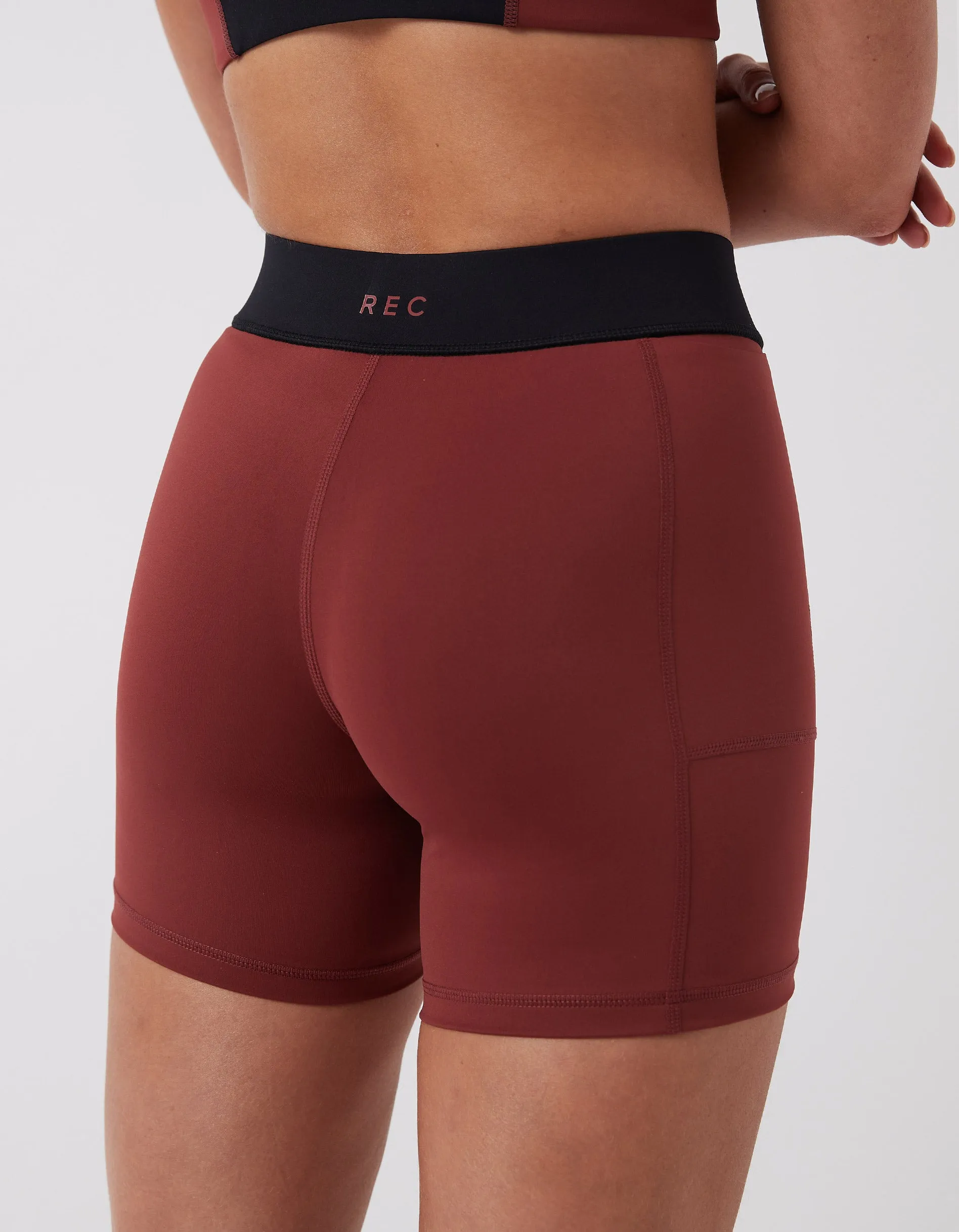 Hold 5" Short Dk Cherry/Black