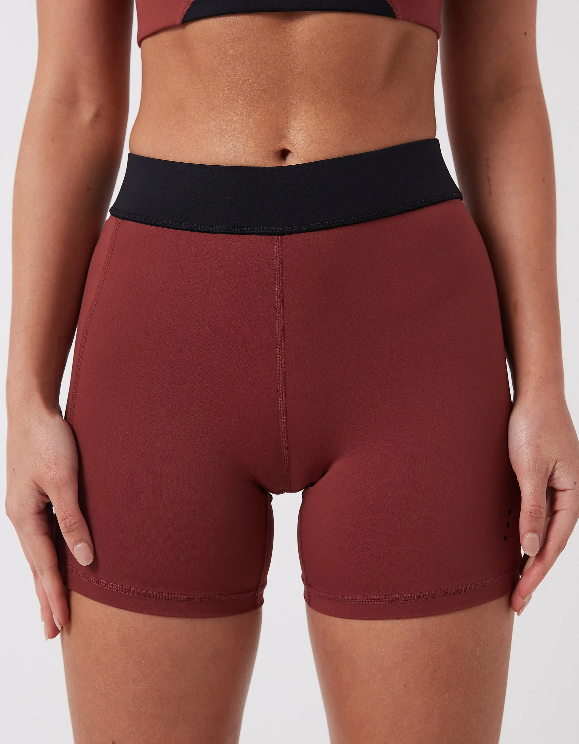 Hold 5" Short Dk Cherry/Black
