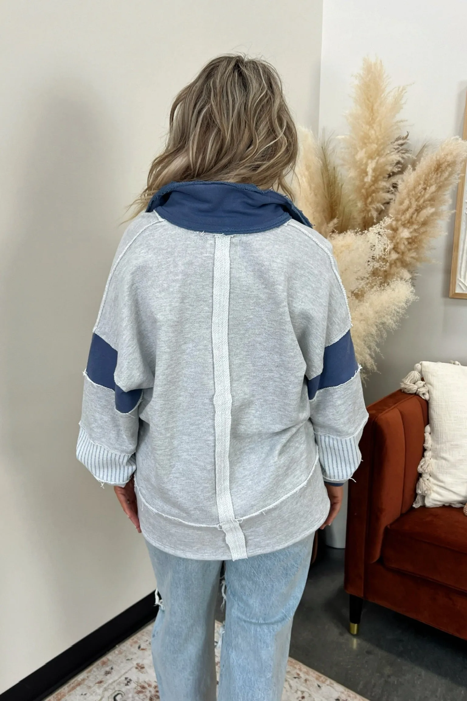 Outerbanks Collared Pullover