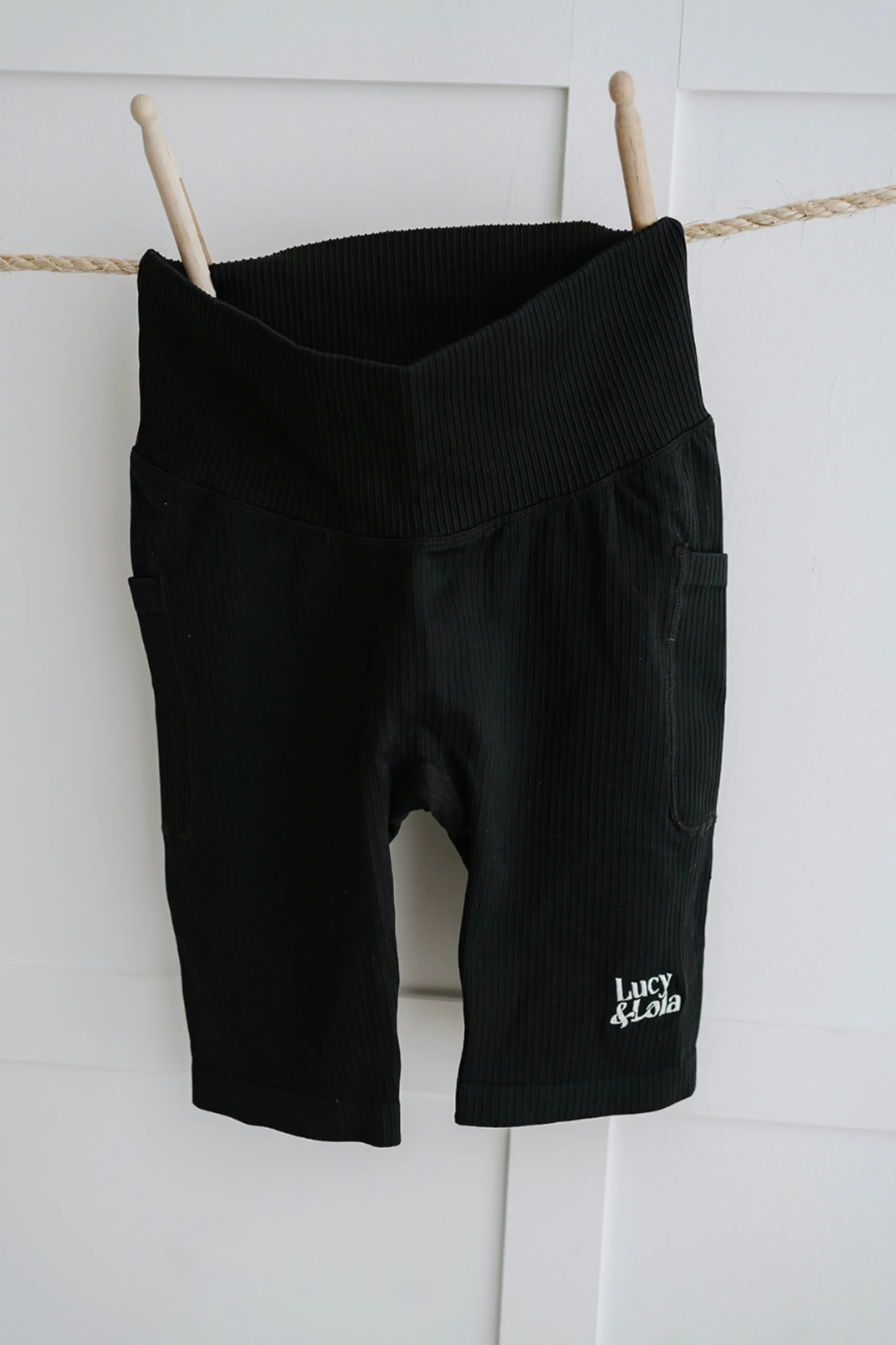 Seamless Ribbed Lucy & Lola Cycling Shorts Two Pockets