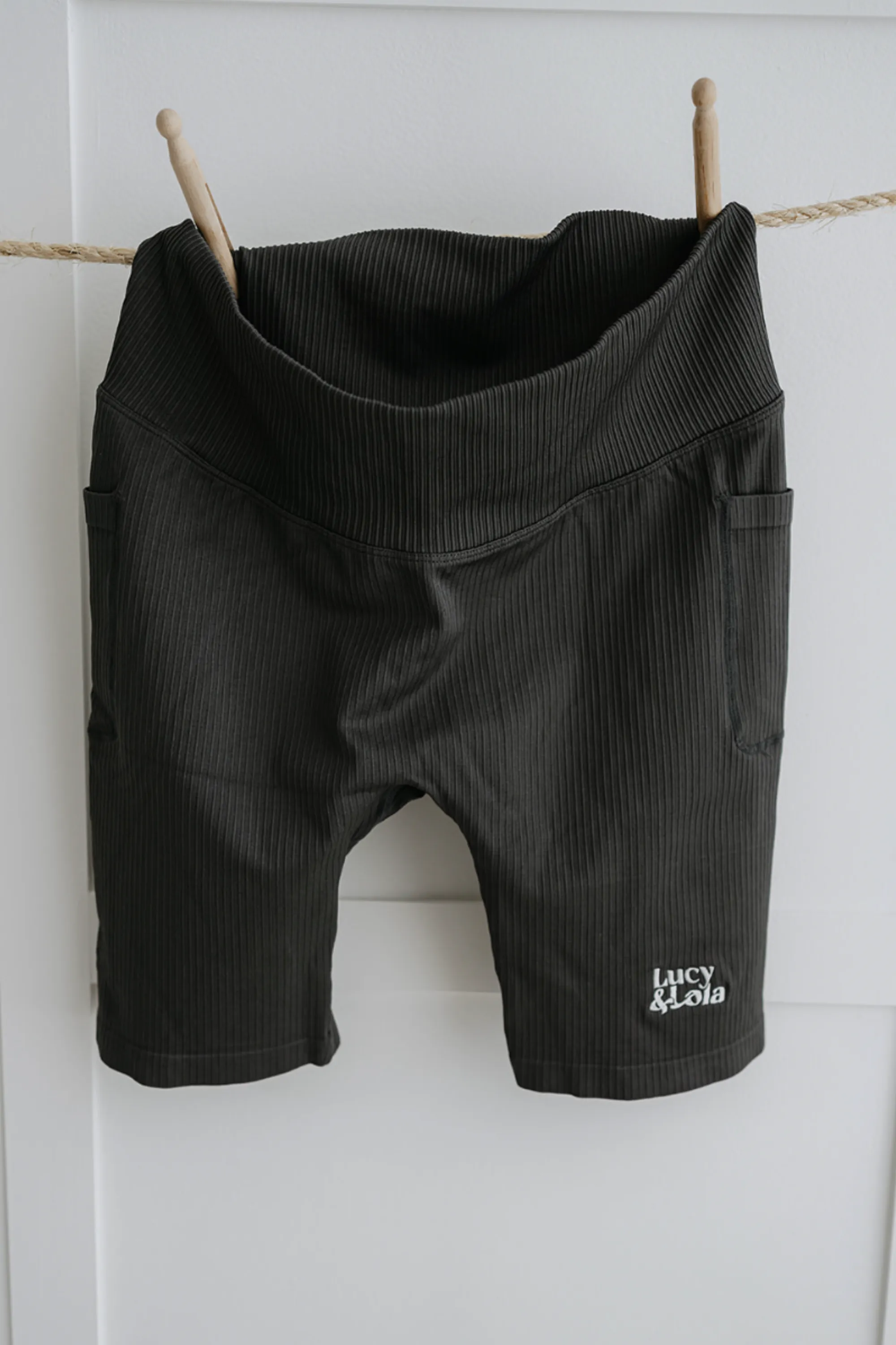 Seamless Ribbed Lucy & Lola Cycling Shorts Two Pockets